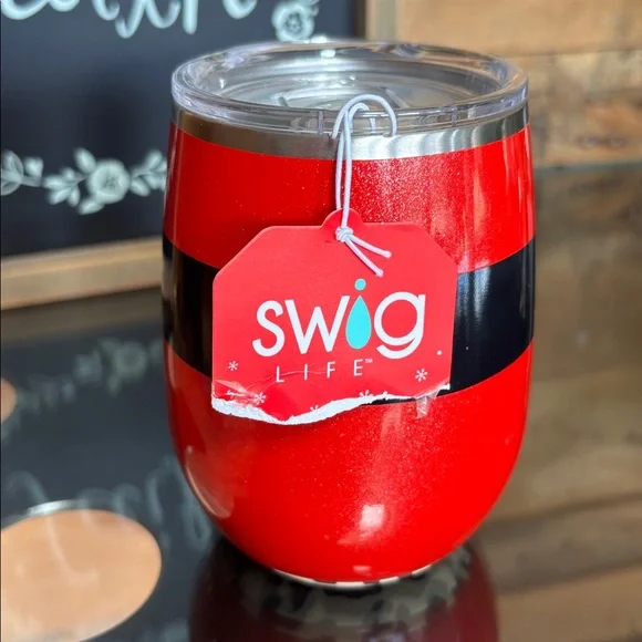 Swig Mama Clause holiday tumbler - Picture 5 of 7